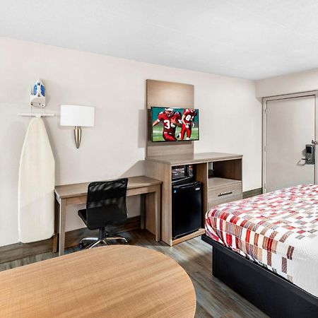 Red Roof Inn Indianapolis North - College Park Екстер'єр фото