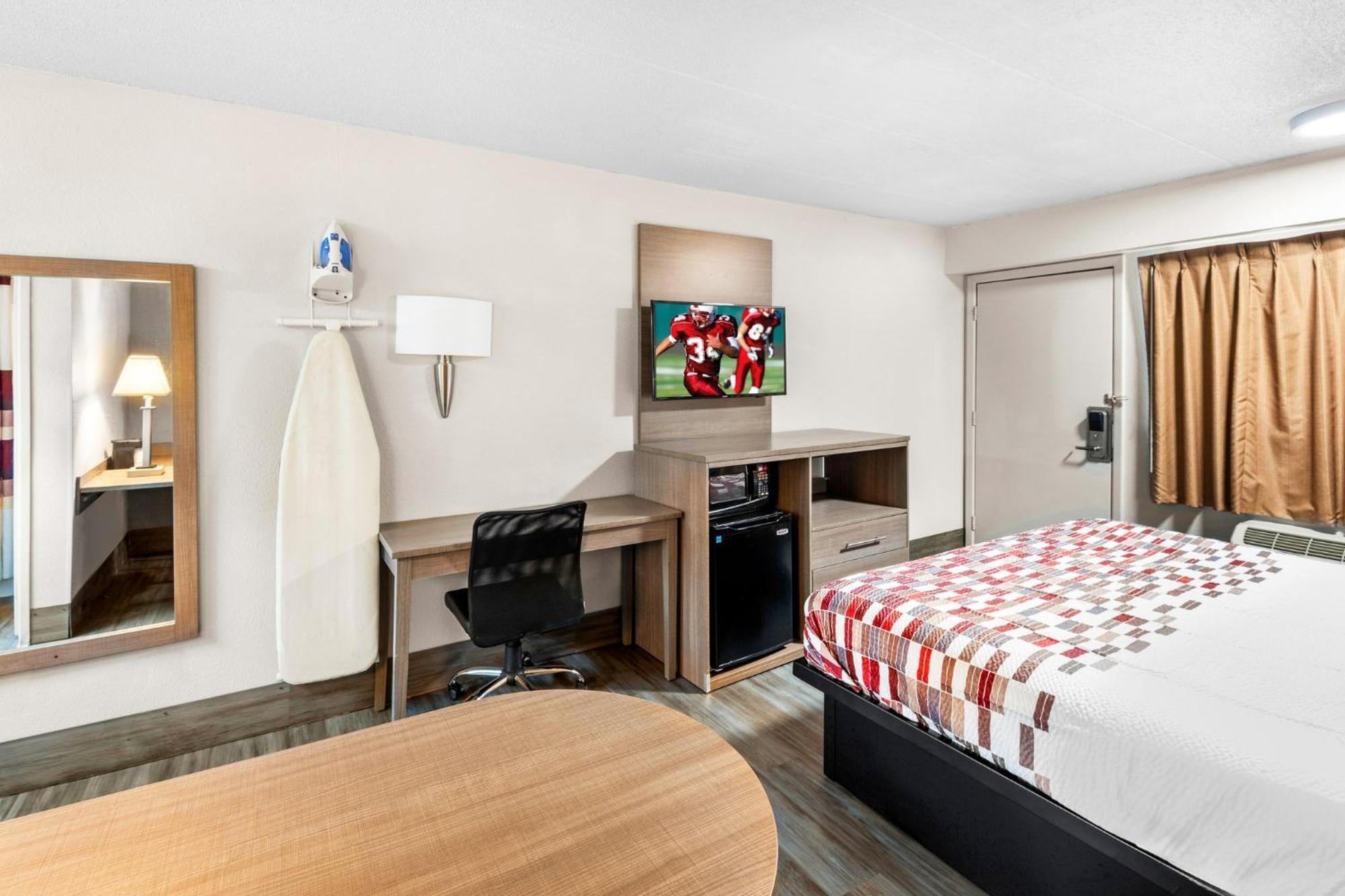 Red Roof Inn Indianapolis North - College Park Екстер'єр фото