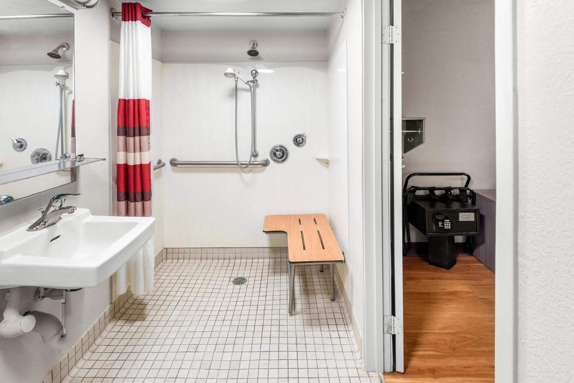 Red Roof Inn Indianapolis North - College Park Екстер'єр фото