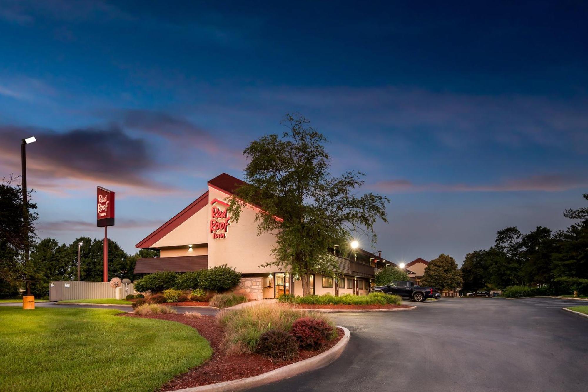 Red Roof Inn Indianapolis North - College Park Екстер'єр фото