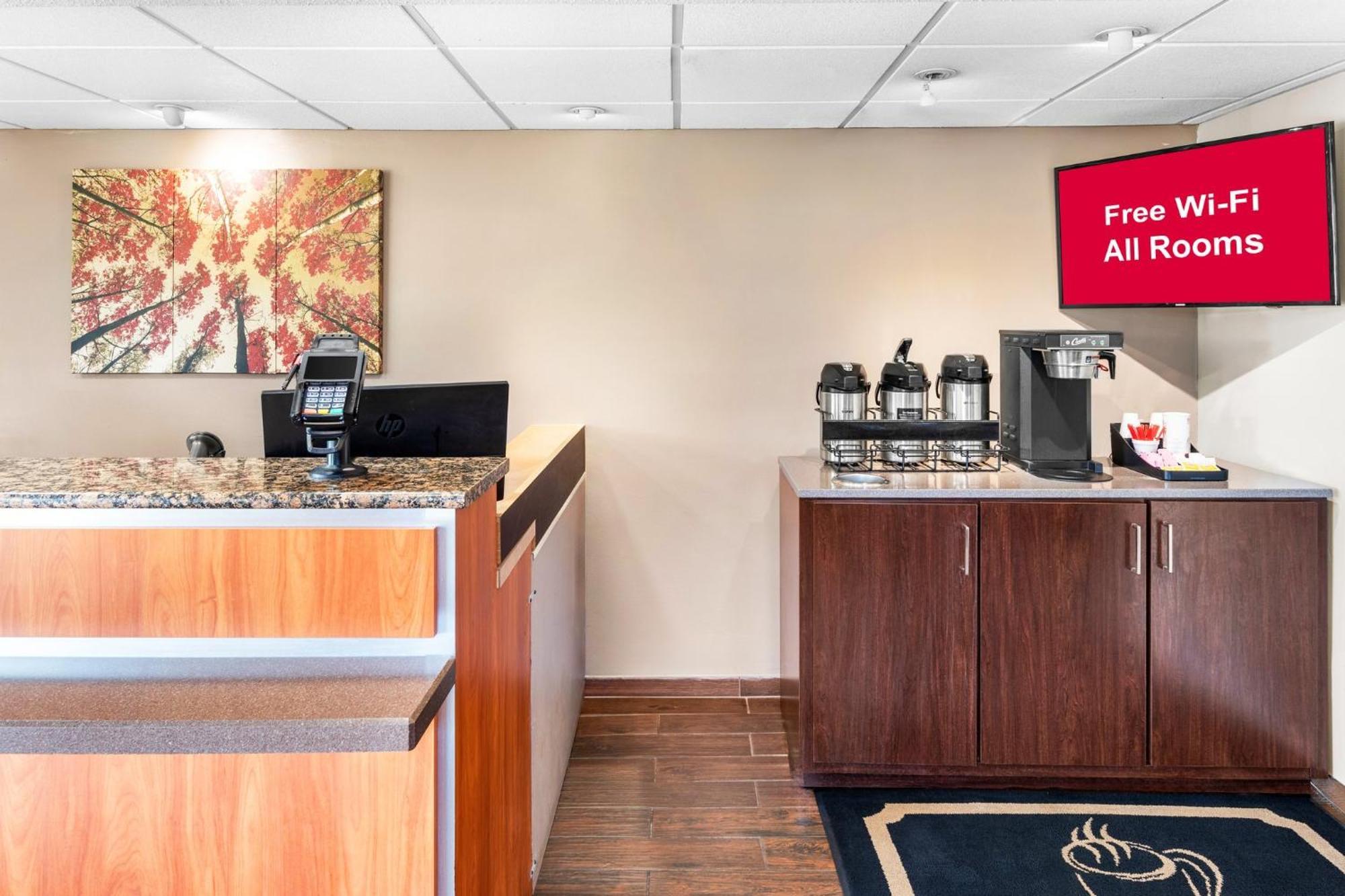 Red Roof Inn Indianapolis North - College Park Екстер'єр фото