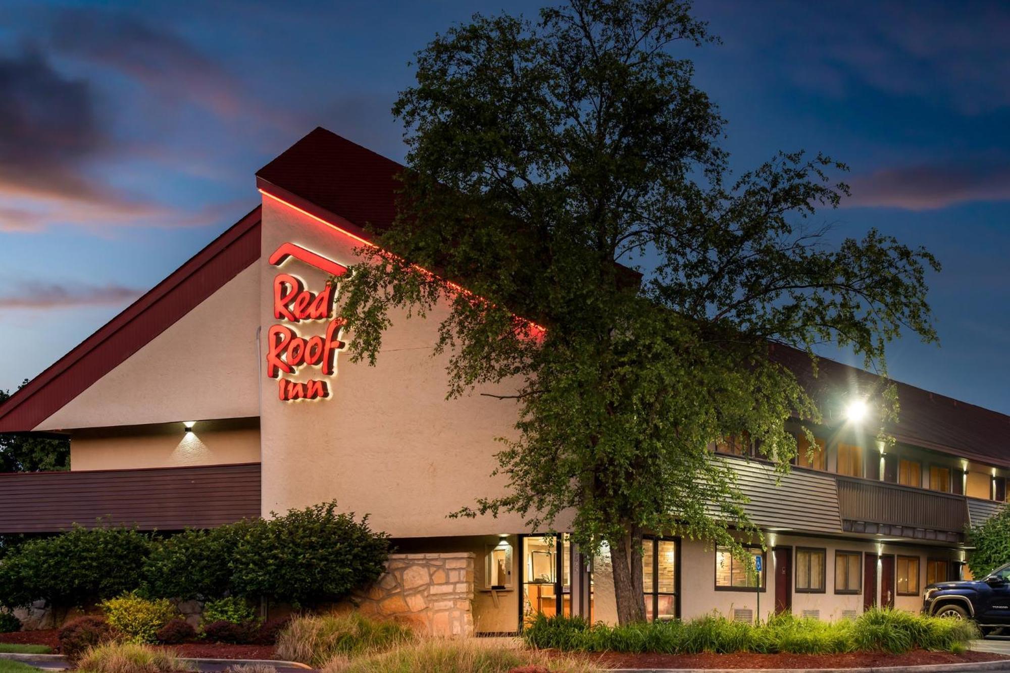 Red Roof Inn Indianapolis North - College Park Екстер'єр фото