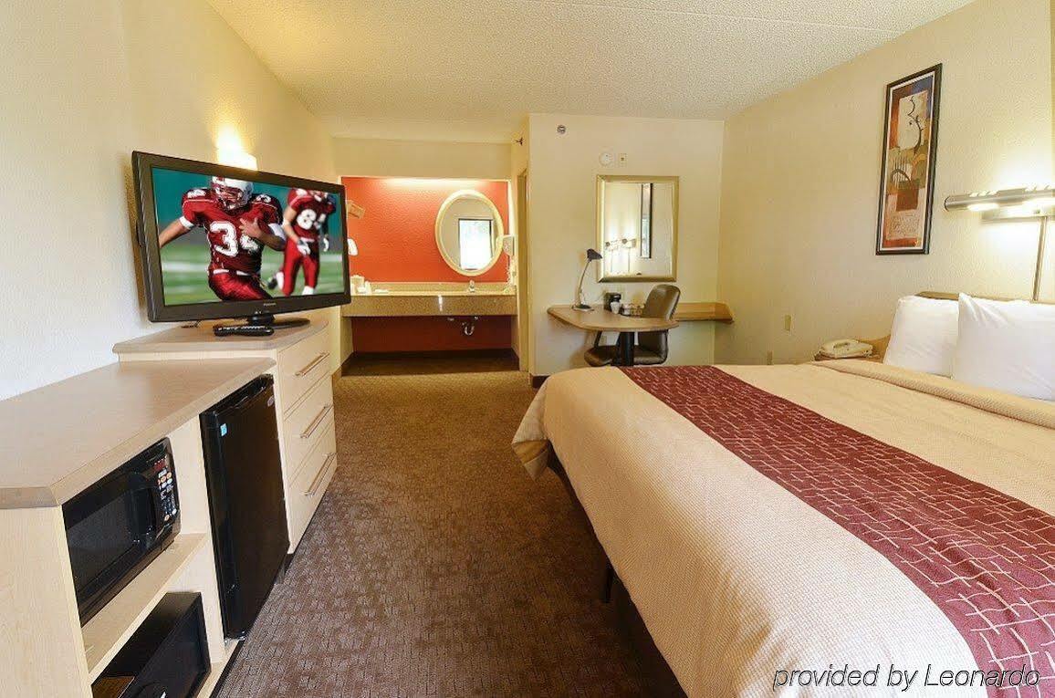Red Roof Inn Indianapolis North - College Park Екстер'єр фото